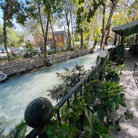 Hotel-Riverside Tashkent Ngoại thất bức ảnh